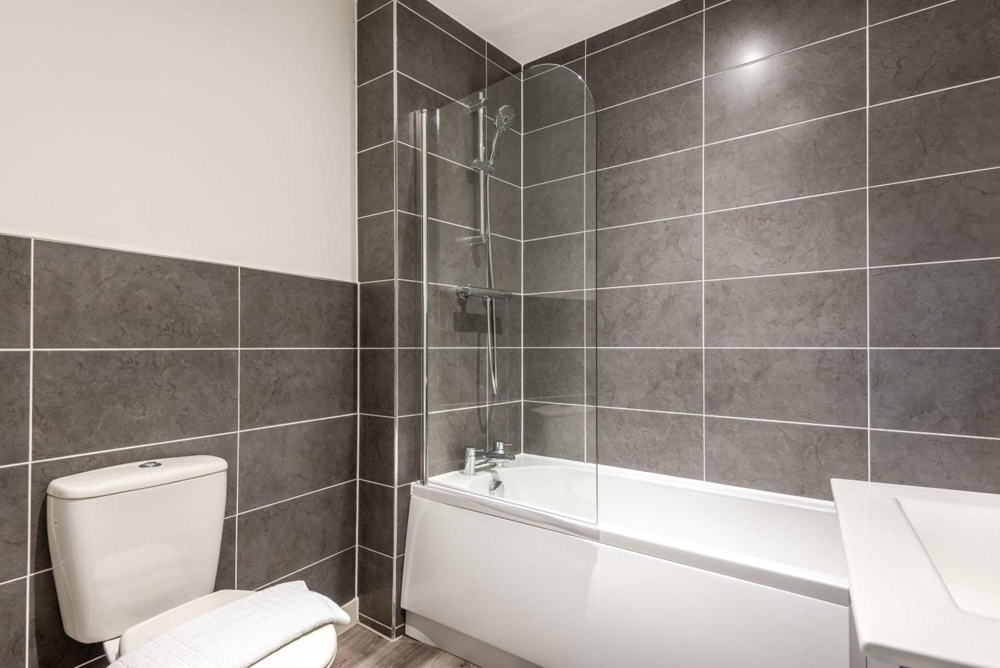 Lovely 1 Bedroom Apartment In Central Rotherham Dış mekan fotoğraf